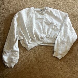 Zara women’s cropped sweatshirt in gray
